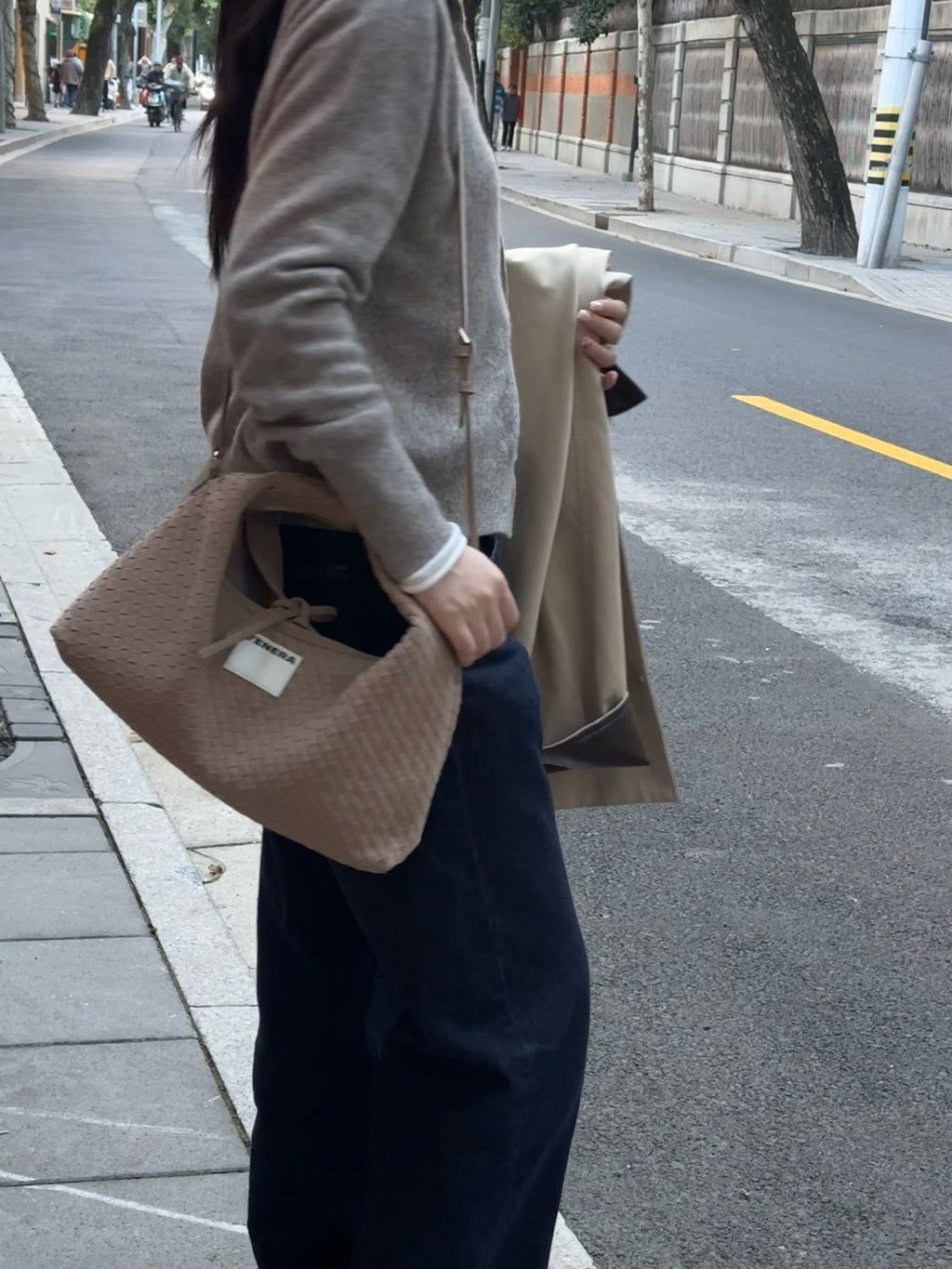 (エレファントグレー)スモールホーボーバッグ-TENERA 手織りスエードコレクション