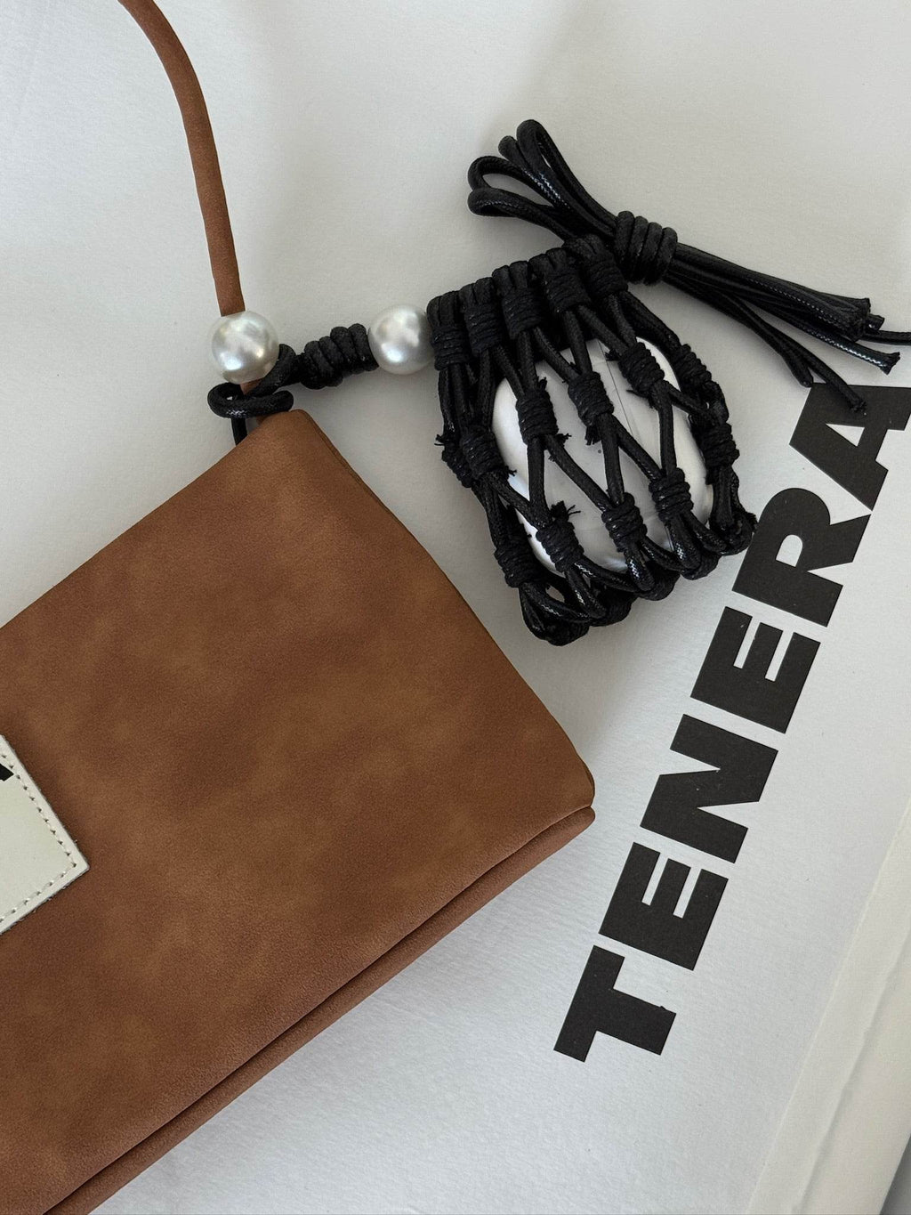 Pearl Earbud Case-TENERA Accessories Collection - TENERA