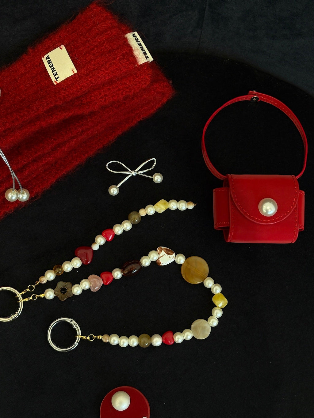 （ベルベットレッド）ベルベット パール イヤホンポーチ TENERA アクセサリーコレクション