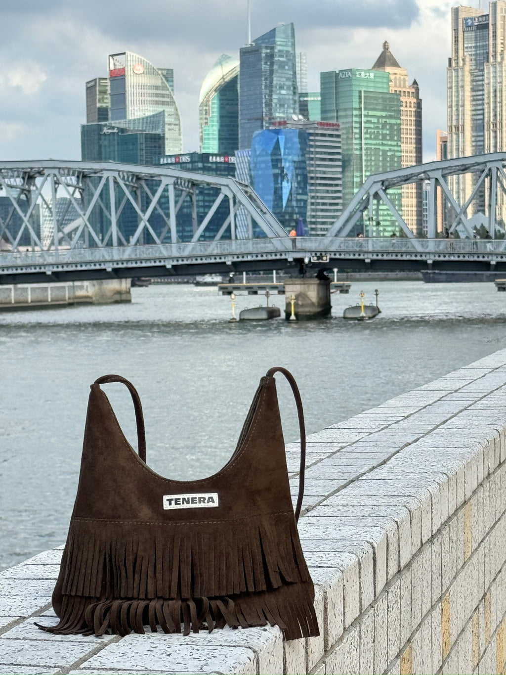 (モスグリーン)スエードフリンジ バゲットバッグ - TENERA ボヘミアンコレクション