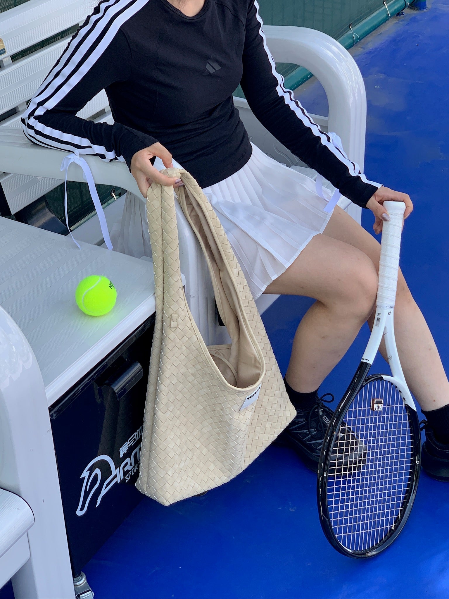 (アーモンドベージュ)ラージホーボーバッグ-TENERA 手織りスエードコレクション